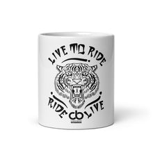 Lade das Bild in den Galerie-Viewer, Weiße, Chris Böhm "Live to Ride" Tiger Tasse